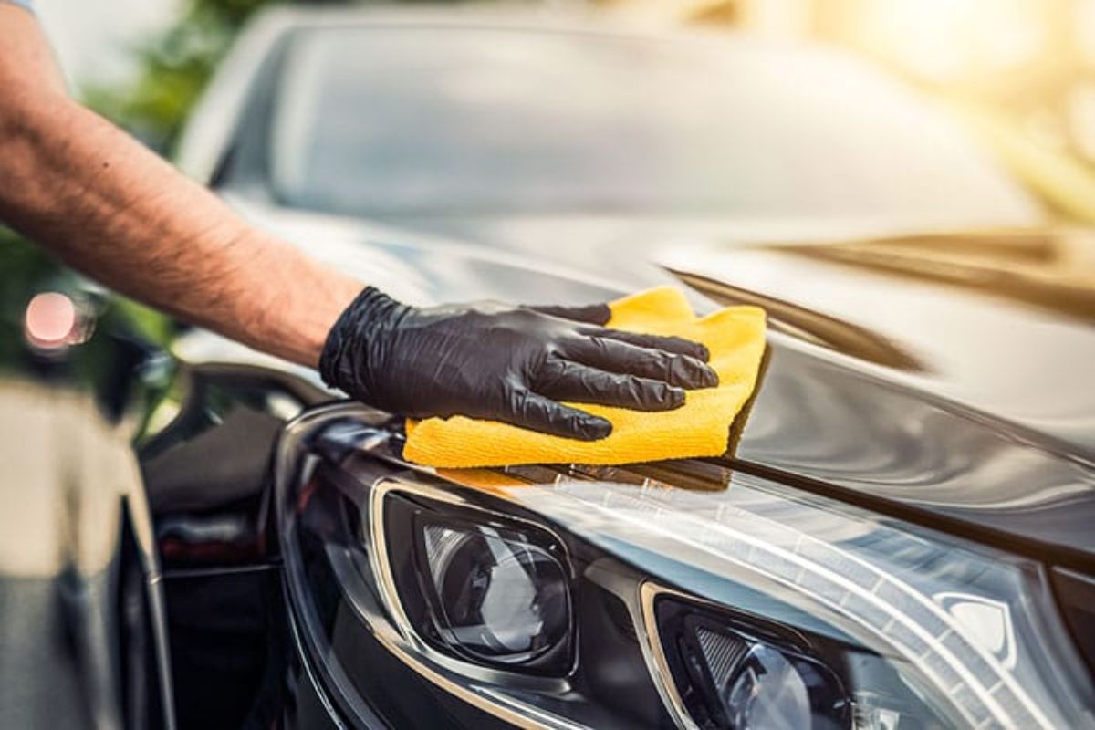 Auto Detailing: A Thorough Interior and Exterior Clean